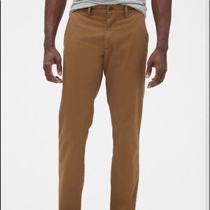 Gap chinos